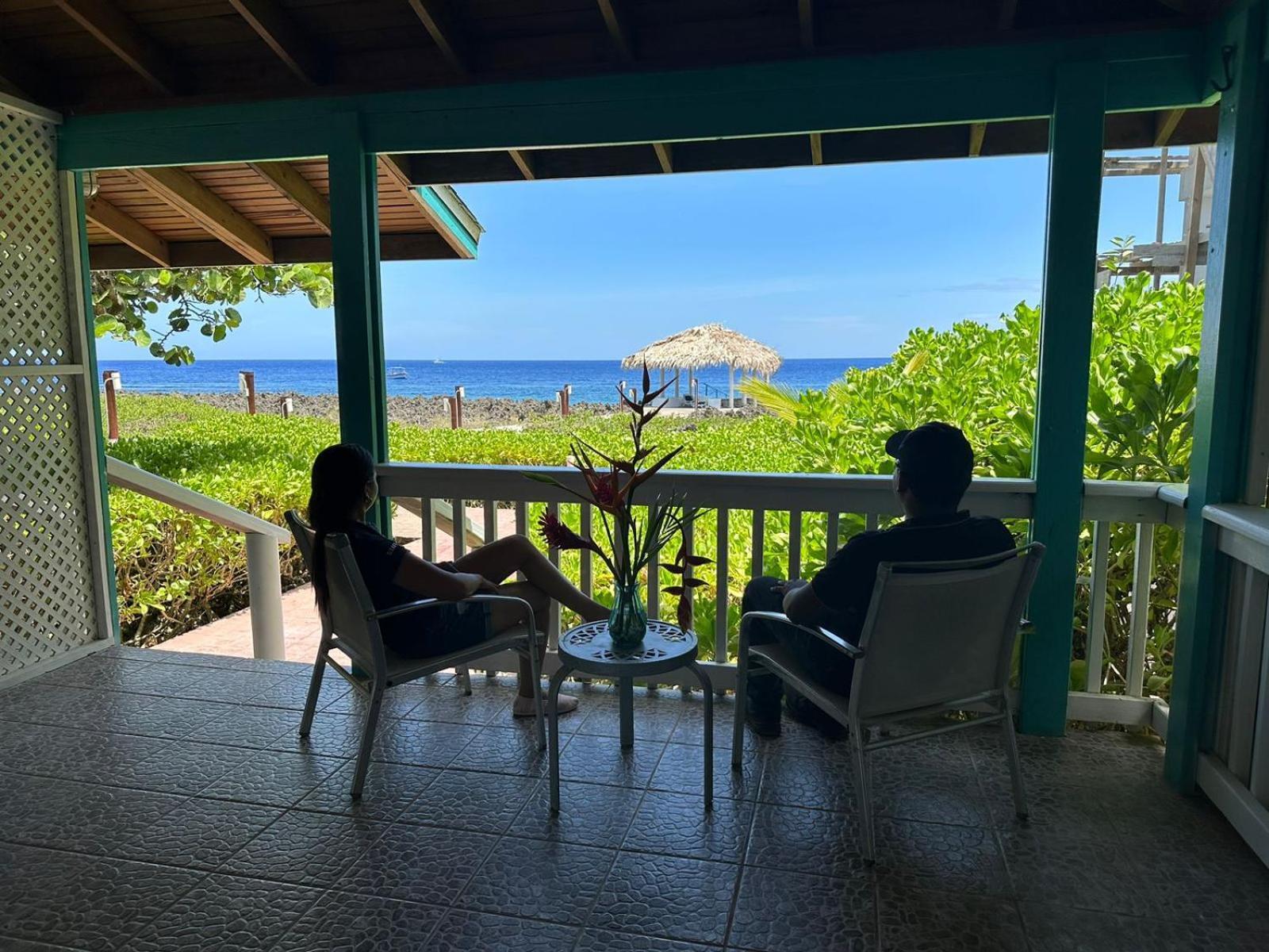 Seagrape Plantation Resort & Dive Center West End Buitenkant foto