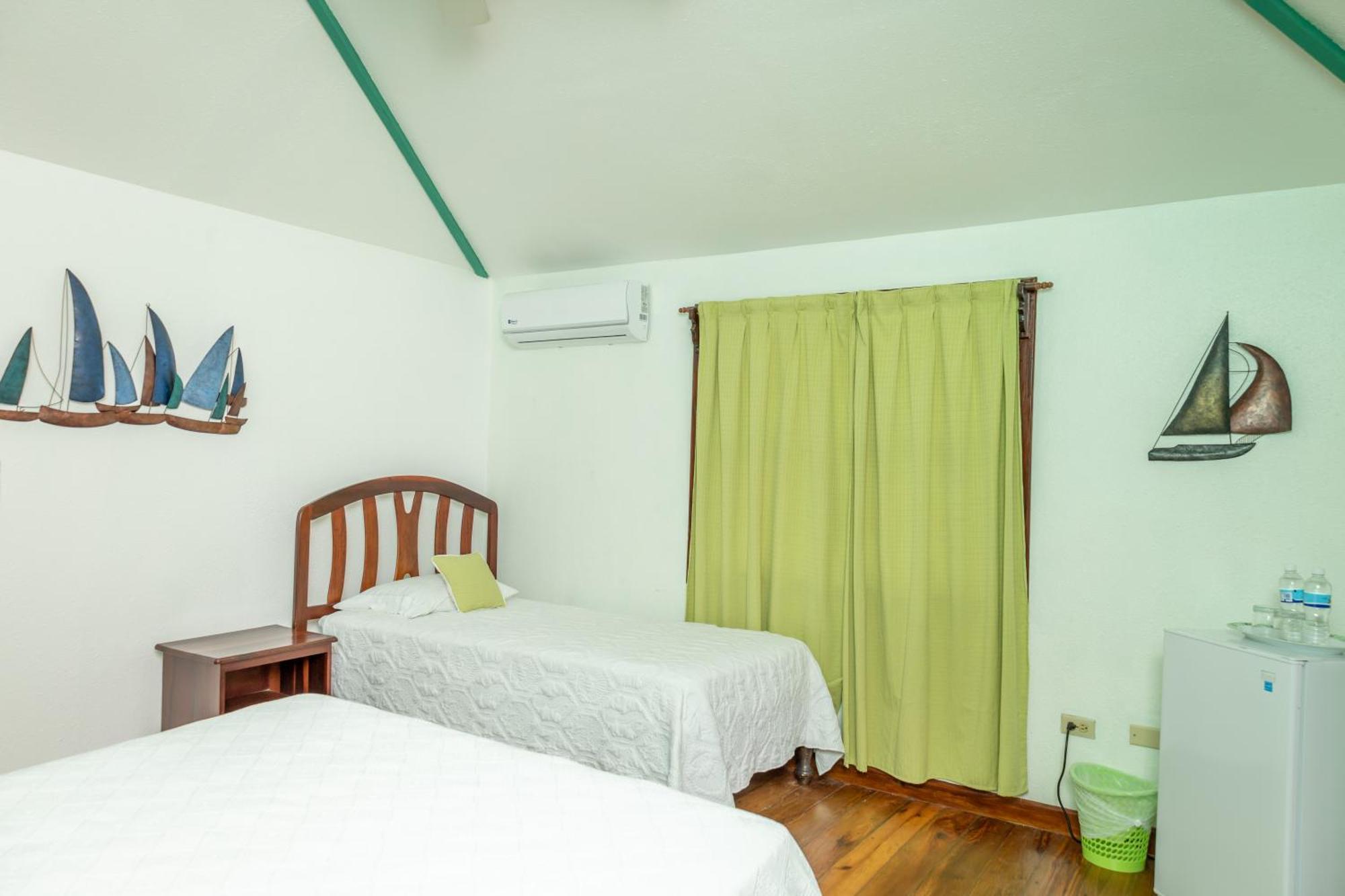 Seagrape Plantation Resort & Dive Center West End Kamer foto